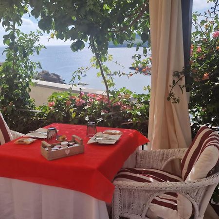 Hotel Villa Iulia Ventotene Bagian luar foto