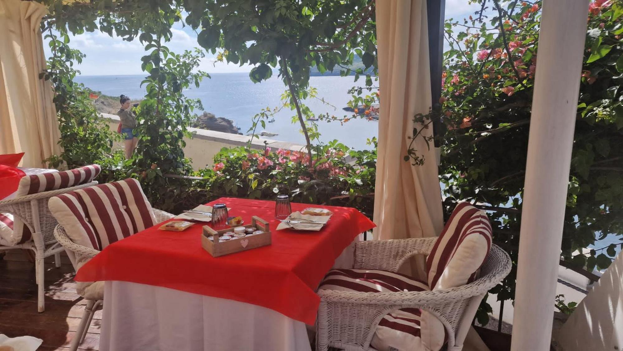 Hotel Villa Iulia Ventotene Bagian luar foto