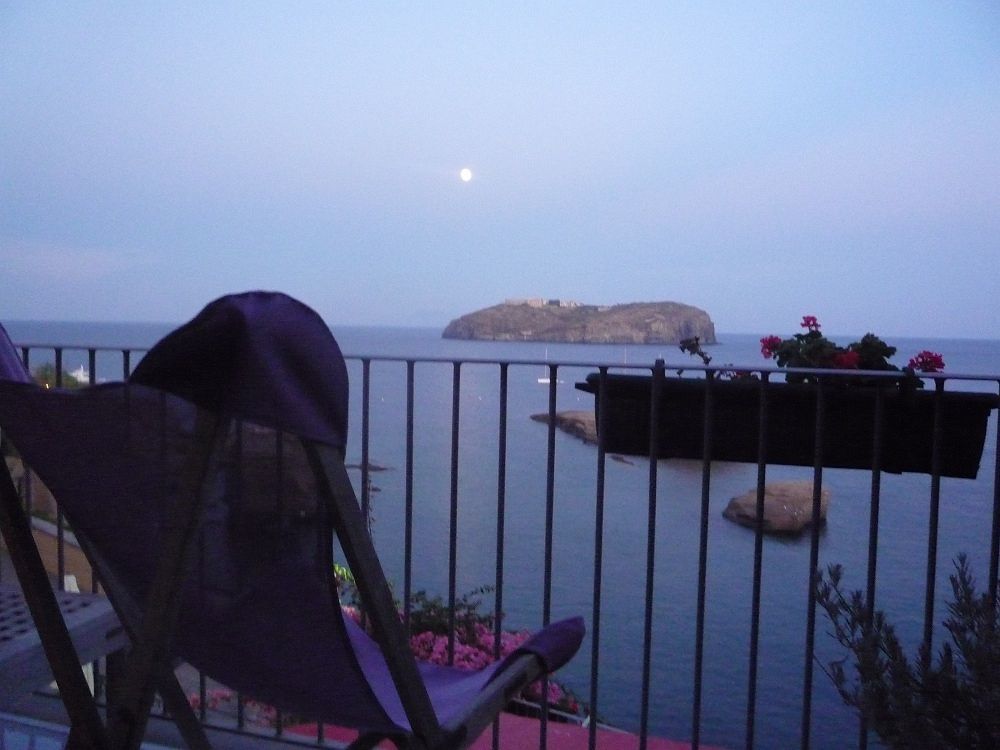 Hotel Villa Iulia Ventotene Bagian luar foto