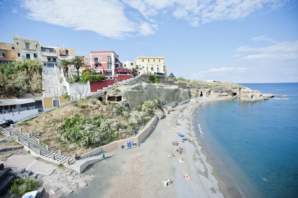 Hotel Villa Iulia Ventotene Bagian luar foto